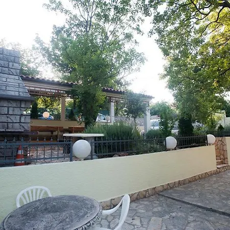 Apartment Marinko Povile